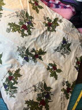 Vintage Portmeirion The Holly and The Ivy Round Tablecloth